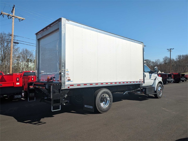 2024 Ford F-750 Base photo 3