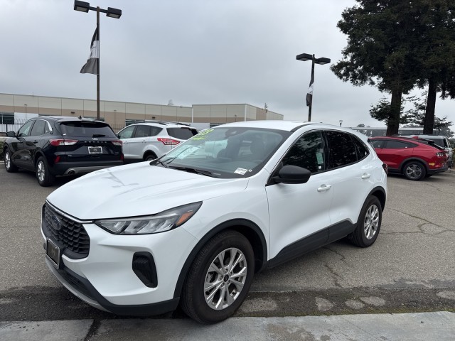2023 Ford Escape Active's photo