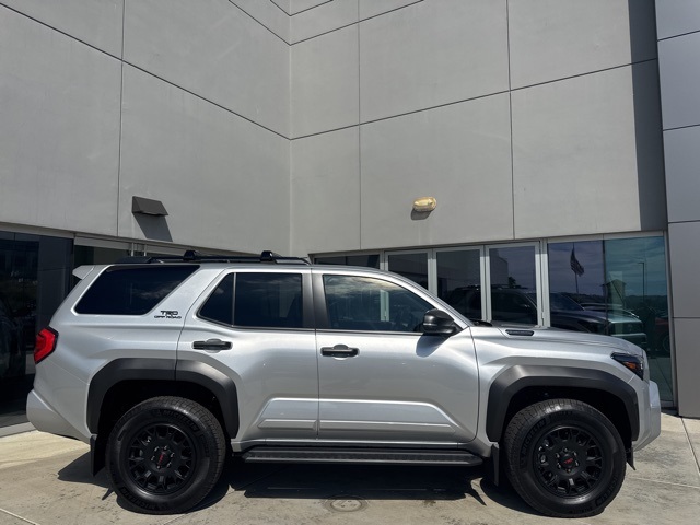 2025 Toyota 4Runner TRD Off-Road photo 8
