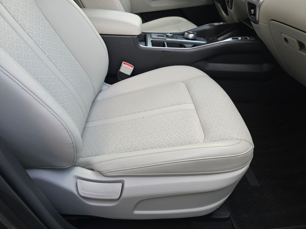 2022 Kia Sorento Hybrid S photo 21