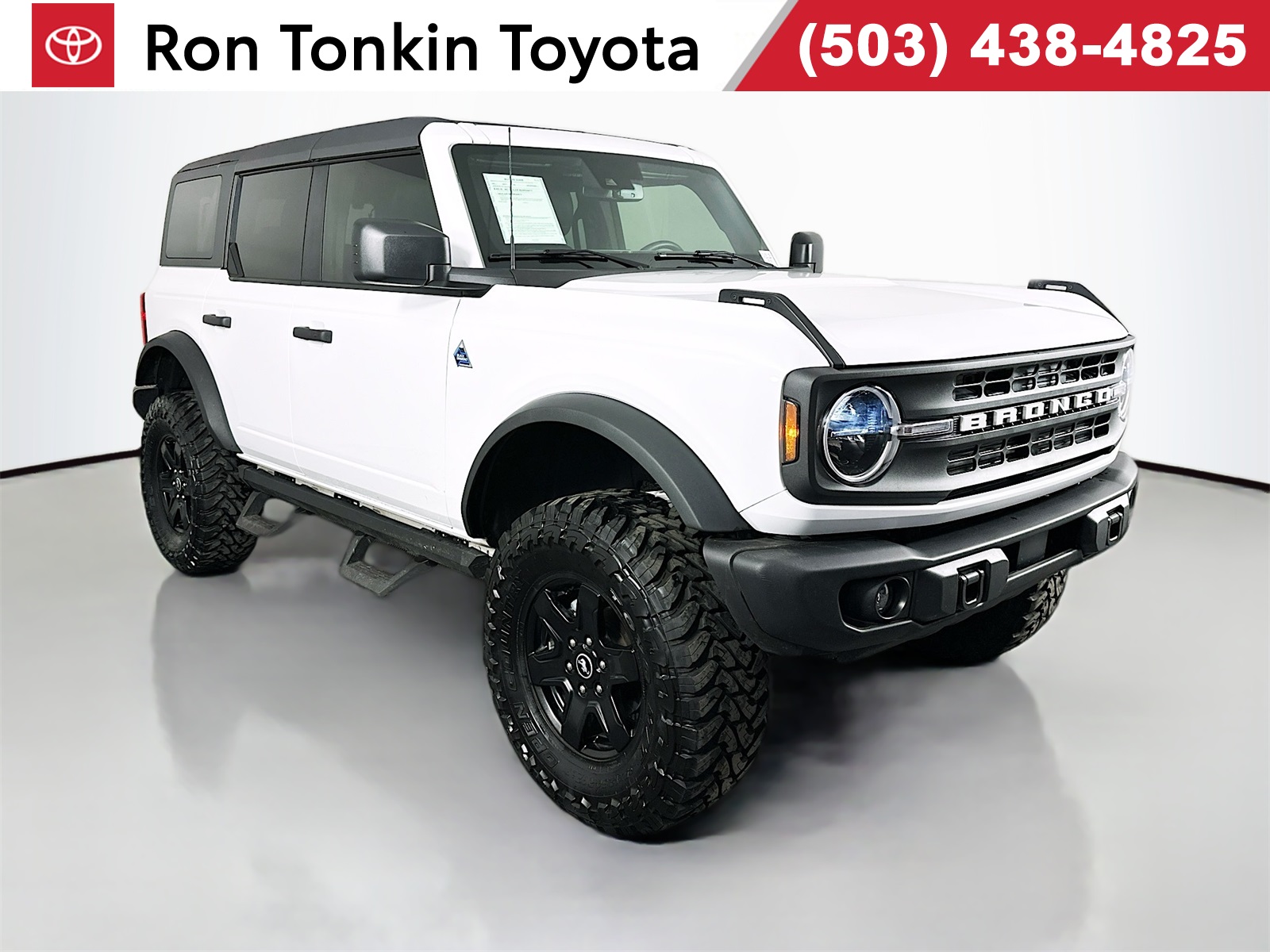 2024 Ford Bronco 4-Door Black Diamond's photo