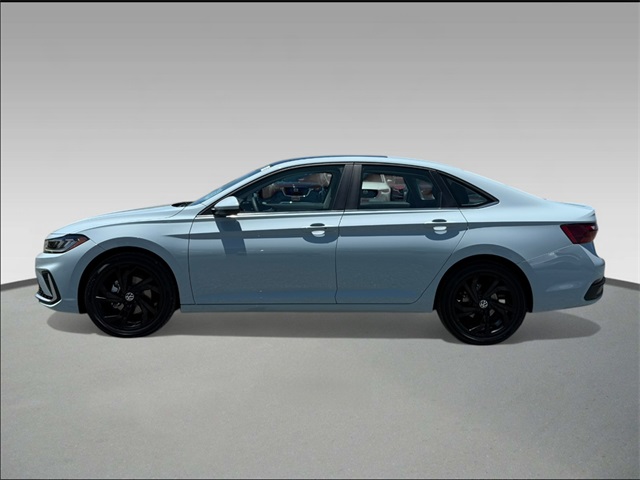 2025 Volkswagen Jetta SE photo 3