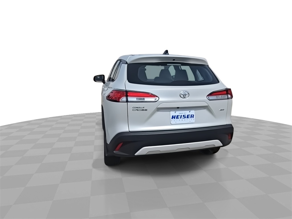 2023 Toyota Corolla Cross L photo 4