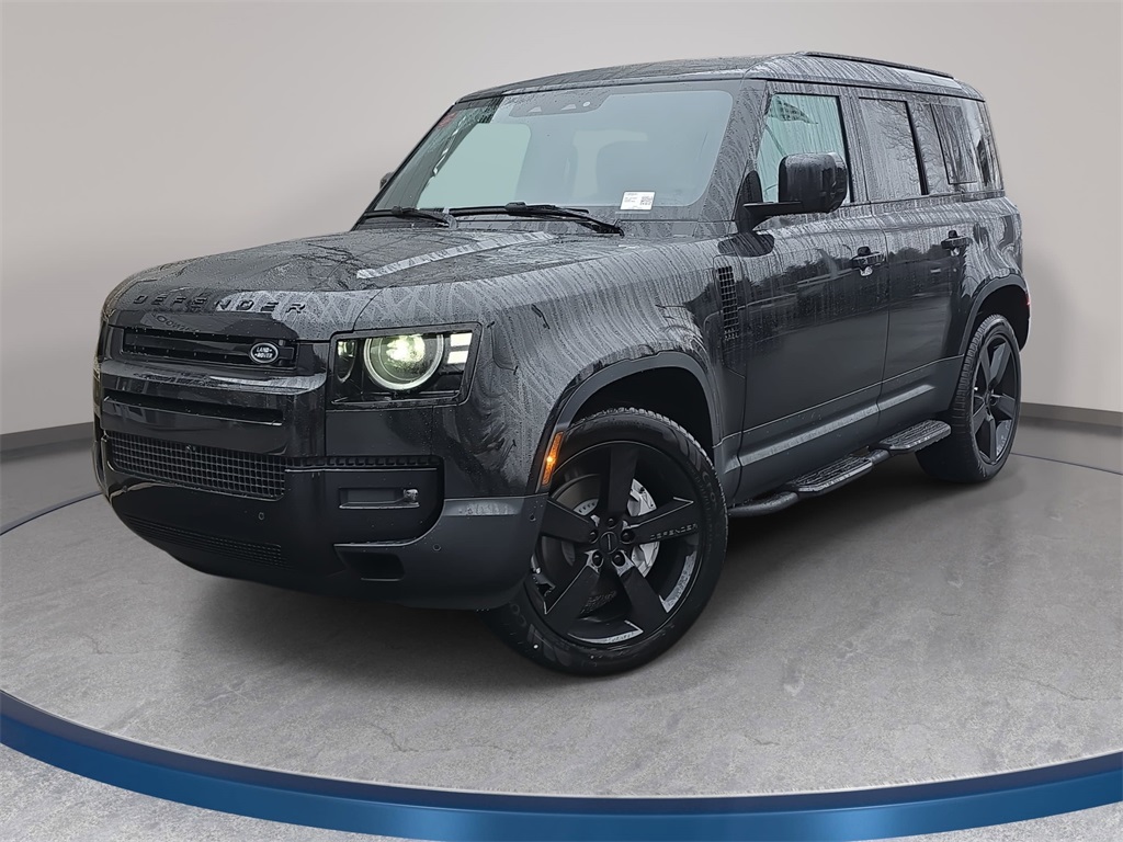 2026 Land Rover Defender S's photo