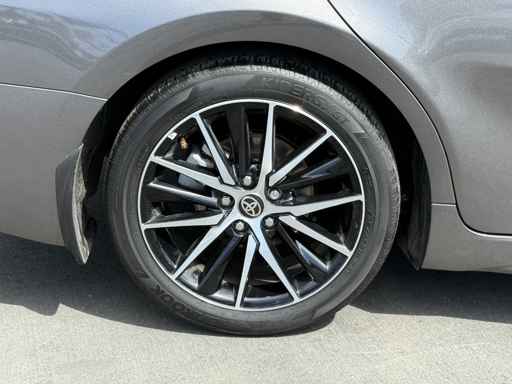 2024 Toyota Camry SE photo 13