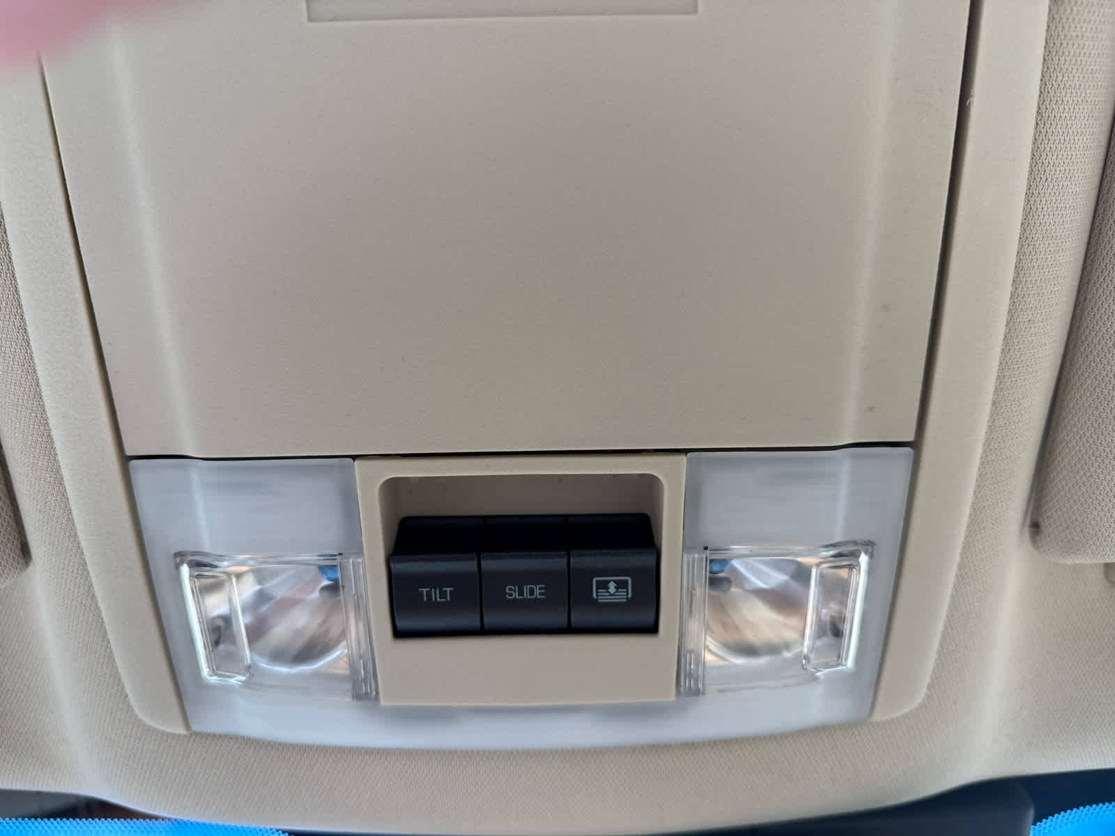 2011 Lincoln MKS photo 19