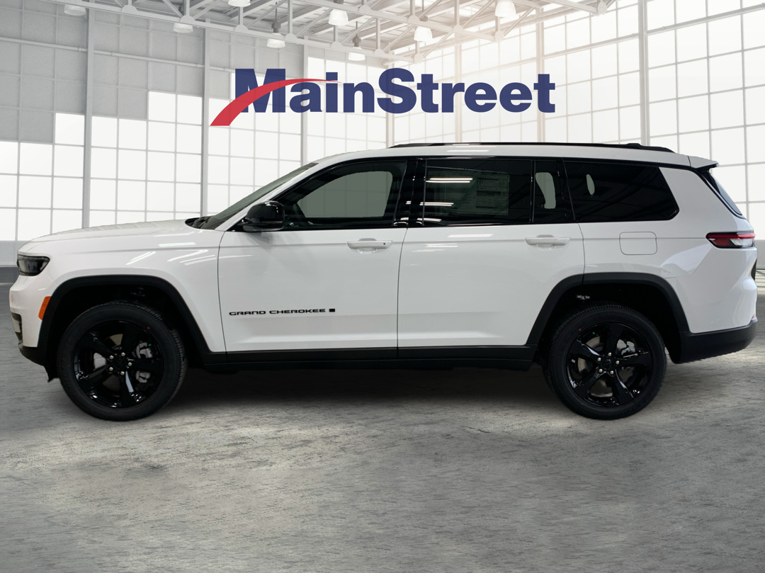 2025 Jeep Grand Cherokee Altitude photo 2