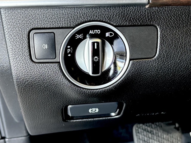 2012 Mercedes Benz ML 350 4MATIC photo 22