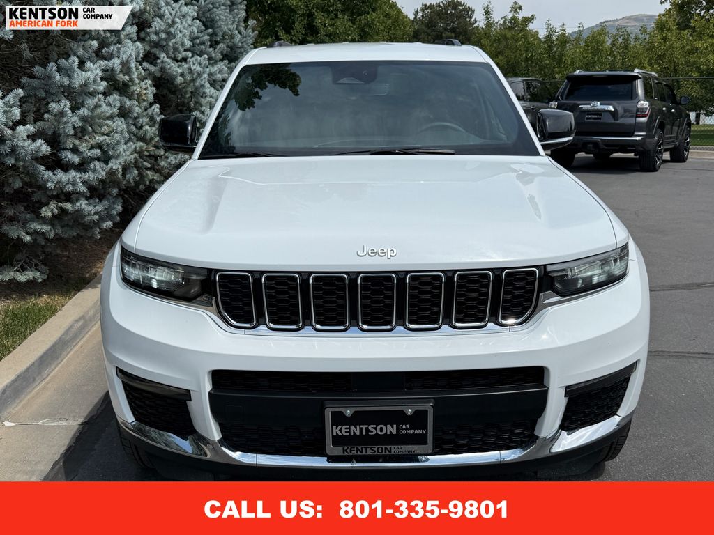 2024 Jeep Grand Cherokee Limited photo 2