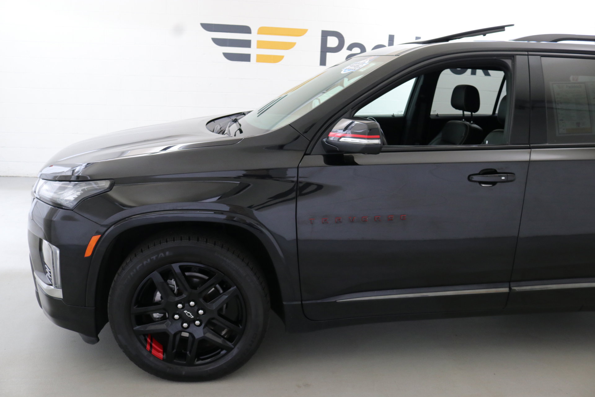 2023 Chevrolet Traverse Premier photo 3