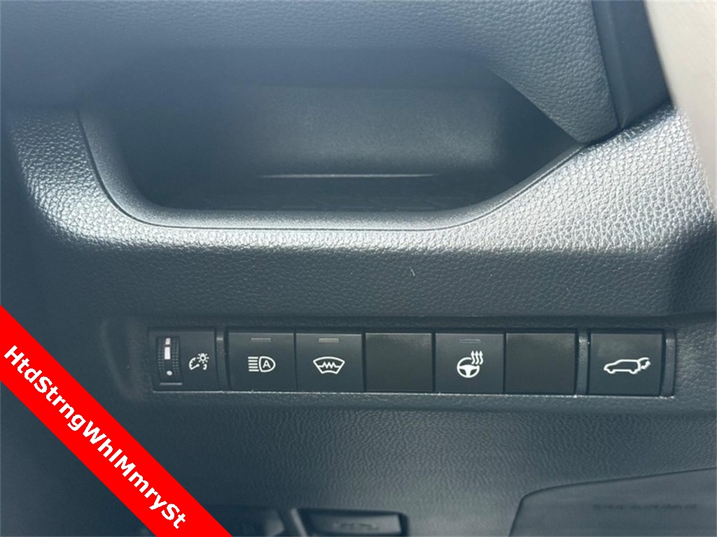 2024 Toyota RAV4 XLE Premium photo 25