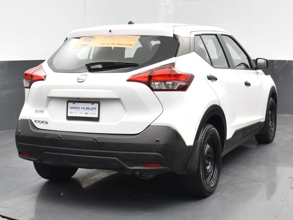 2020 Nissan Kicks S photo 2