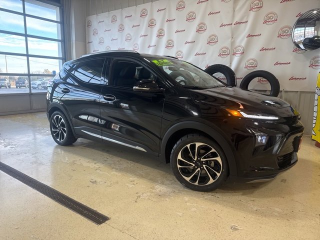 2023 Chevrolet Bolt EUV Premier photo 2