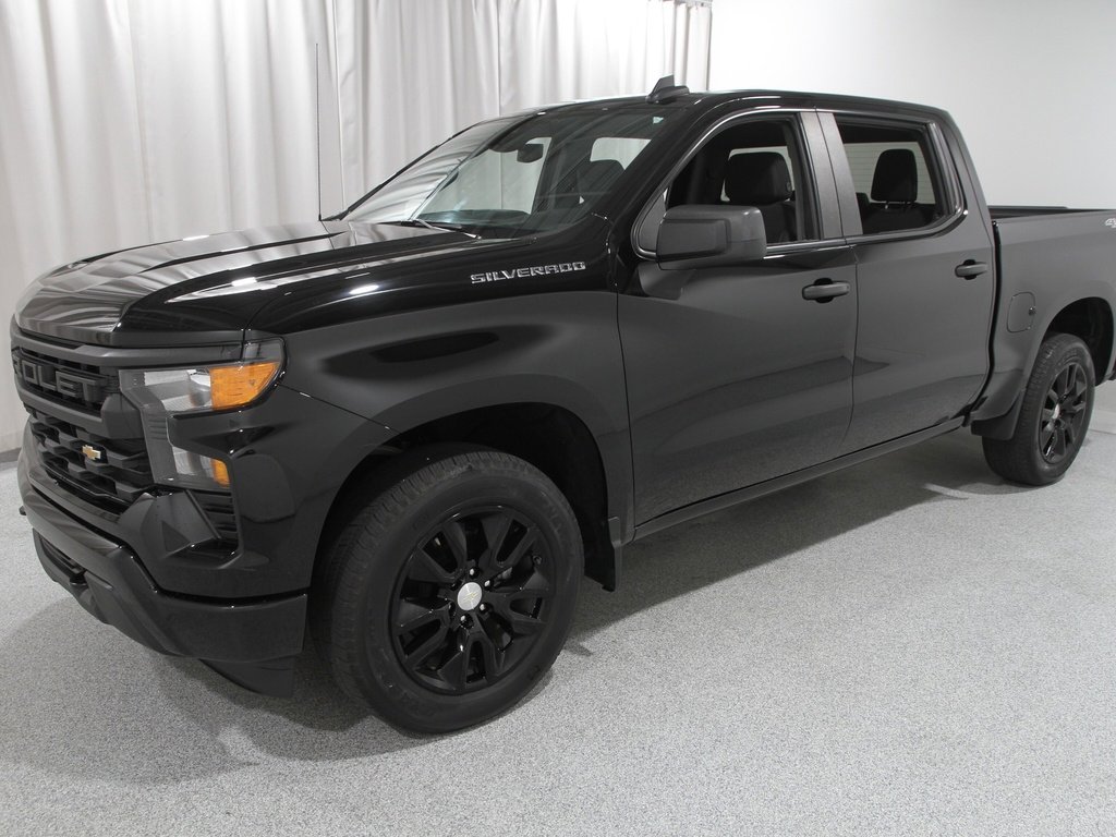 2022 Chevrolet Silverado 1500 Custom photo 3