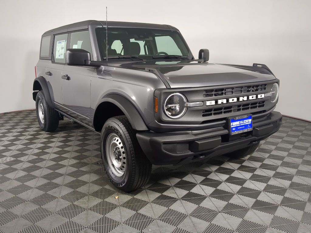 2025 Ford Bronco Base photo 2