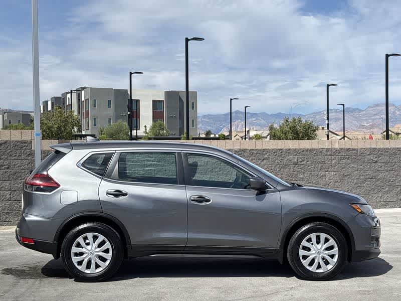2019 Nissan Rogue S photo 9