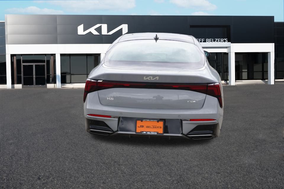 2025 Kia K5 GT-Line photo 4