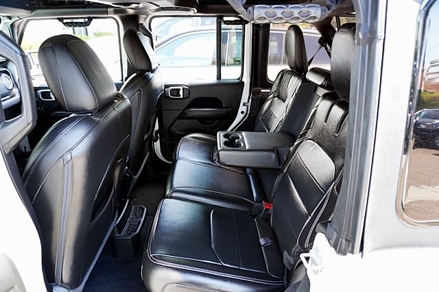 2022 Jeep Wrangler Unlimited Sahara 4xe photo 16
