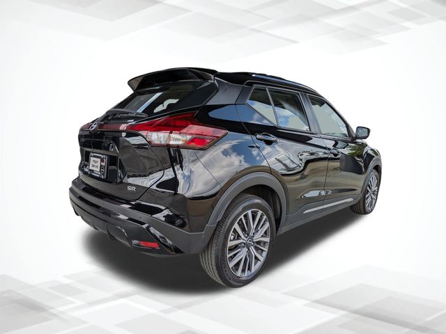 2024 Nissan Kicks SR photo 4