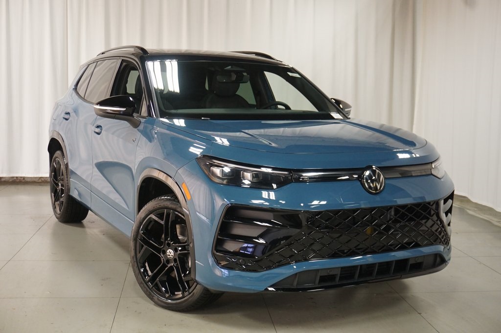 2025 Volkswagen Tiguan SE R-Line Black photo 3
