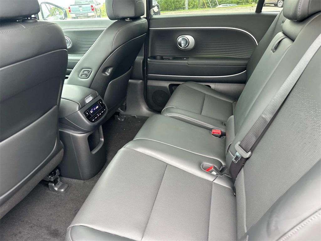 2026 Hyundai Ioniq SEL photo 11