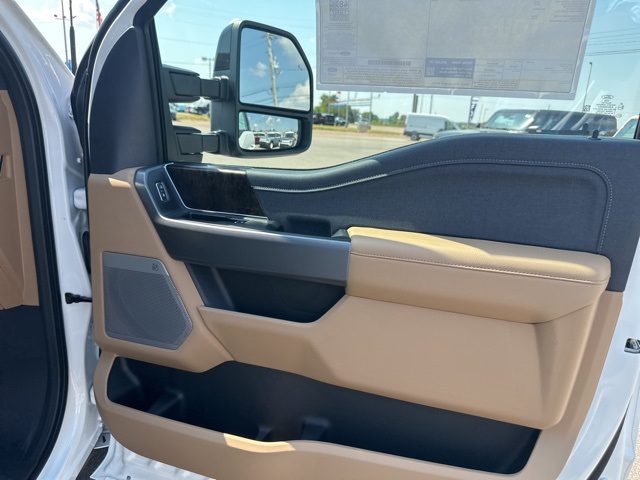 2026 Ford F-350 Lariat photo 11