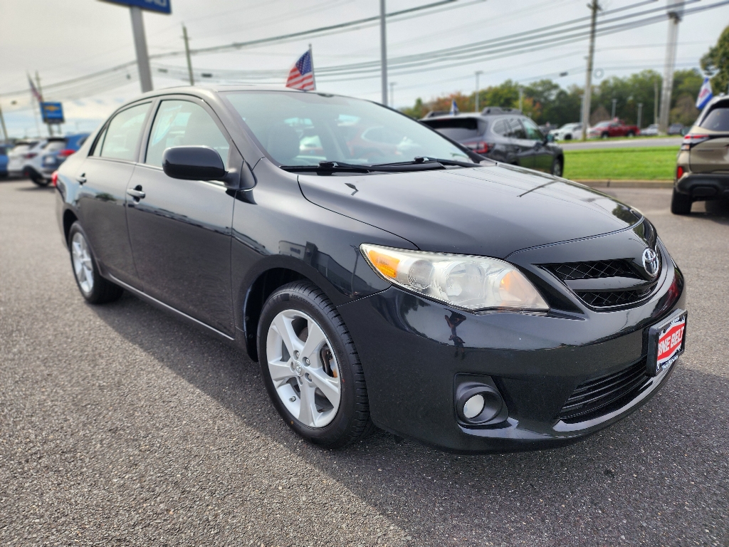 2012 Toyota Corolla LE photo 14