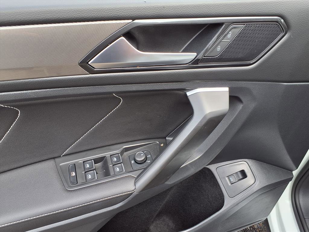 2022 Volkswagen Tiguan SE photo 13