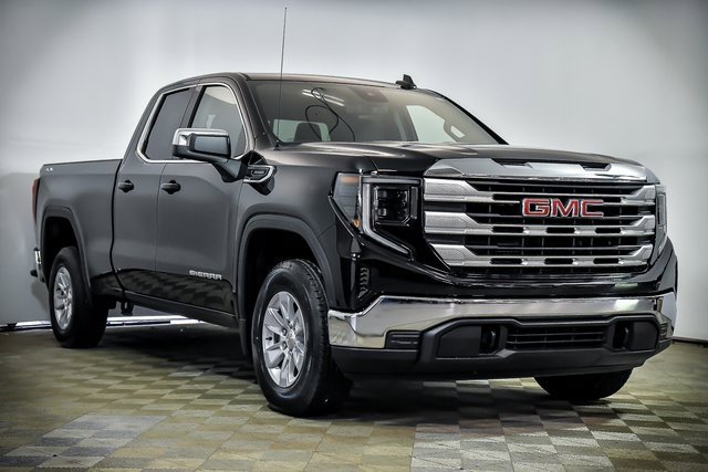 2025 GMC Sierra 1500 SLE's photo