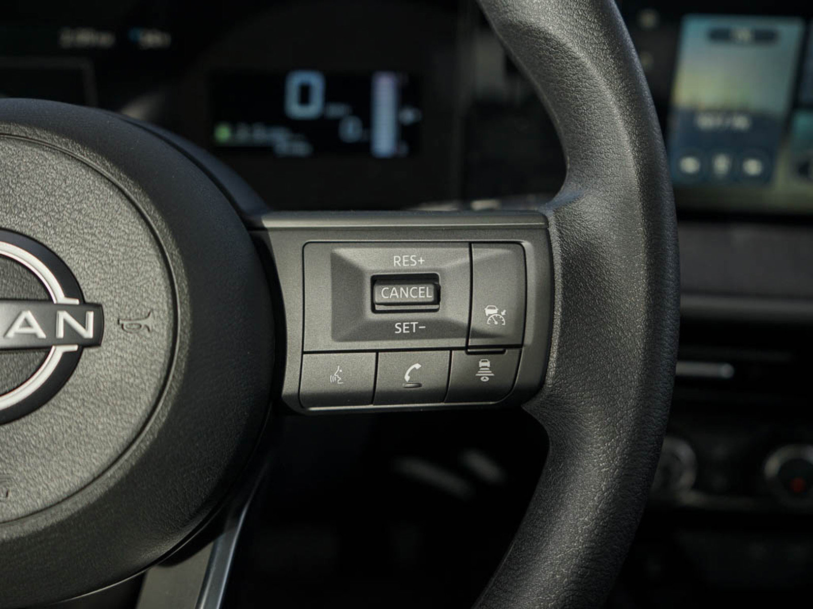 2025 Nissan Kicks SV photo 19