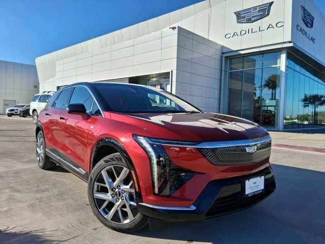 2026 Cadillac OPTIQ Luxury's photo