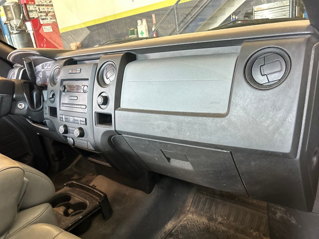2013 Ford F-150 XL photo 9