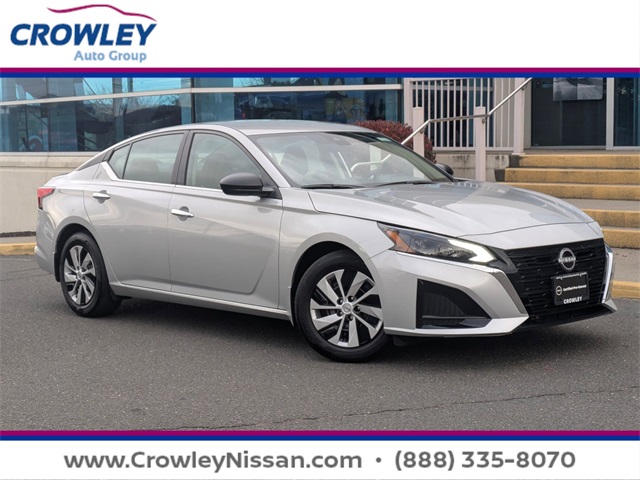 2025 Nissan Altima S's photo