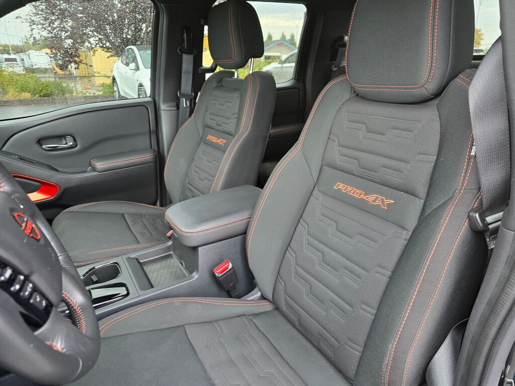 2023 Nissan Frontier PRO-4X photo 19