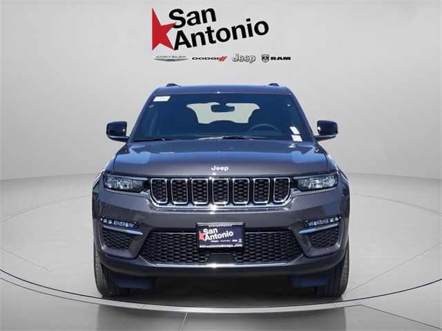 2025 Jeep Grand Cherokee Limited photo 3