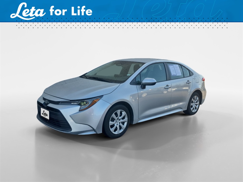2023 Toyota Corolla LE's photo