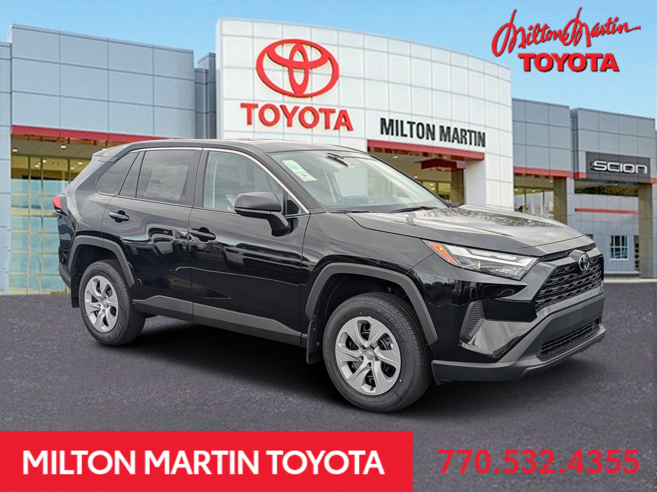 2025 Toyota RAV4 LE's photo