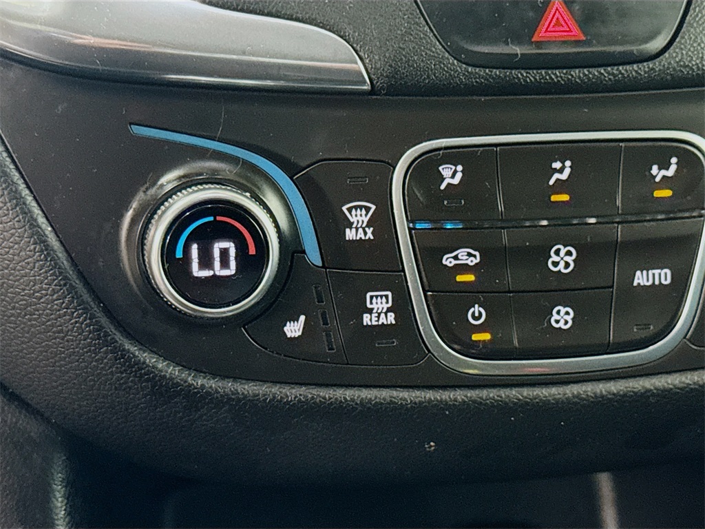 2018 Chevrolet Equinox LT photo 15