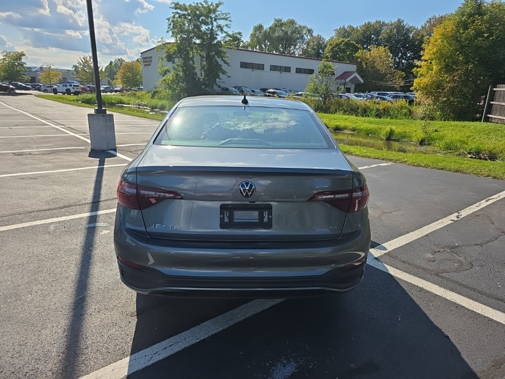 2024 Volkswagen Jetta 1.5T SE photo 2