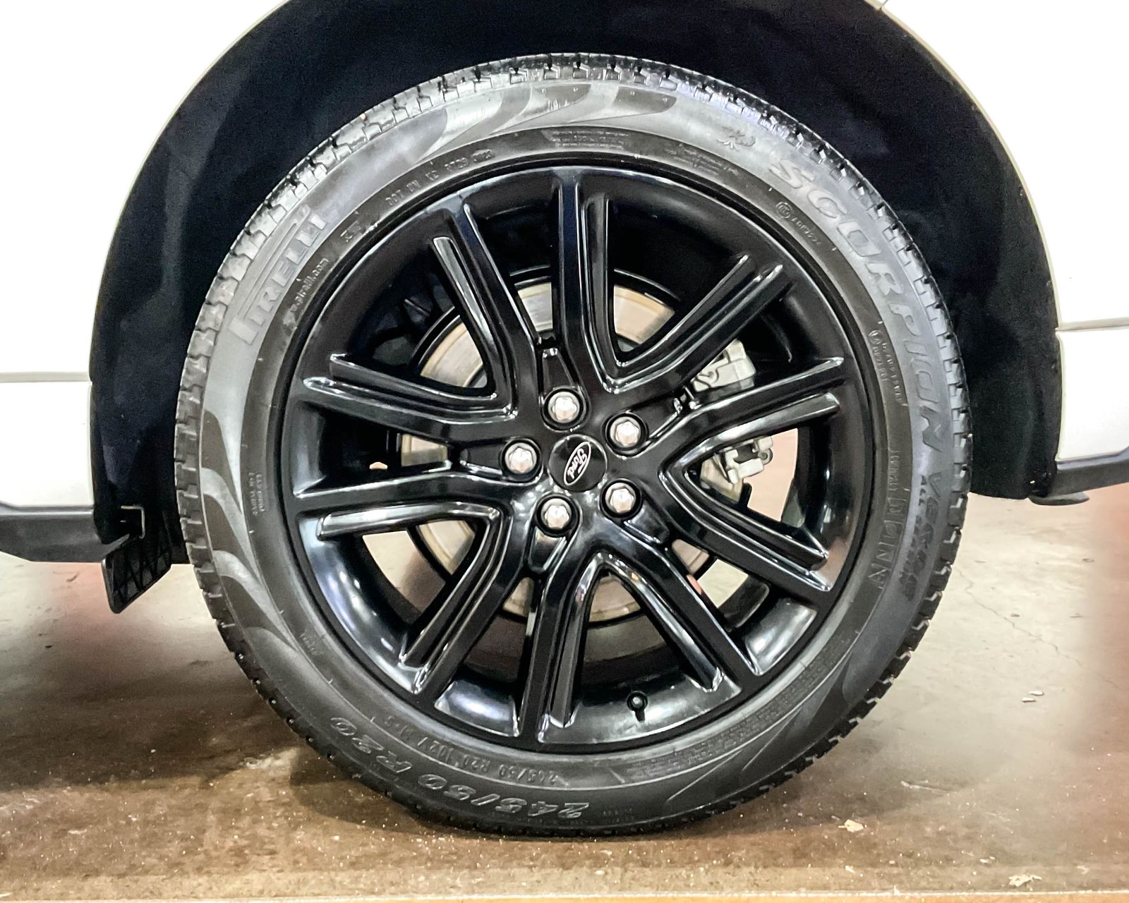 2024 Ford Edge ST photo 22