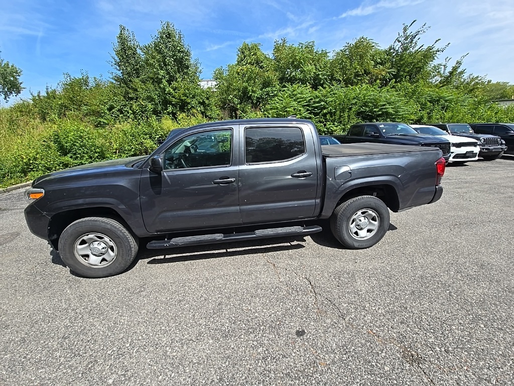 2022 Toyota Tacoma SR photo 2