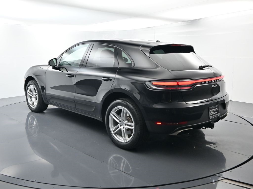 2020 Porsche Macan Base photo 2