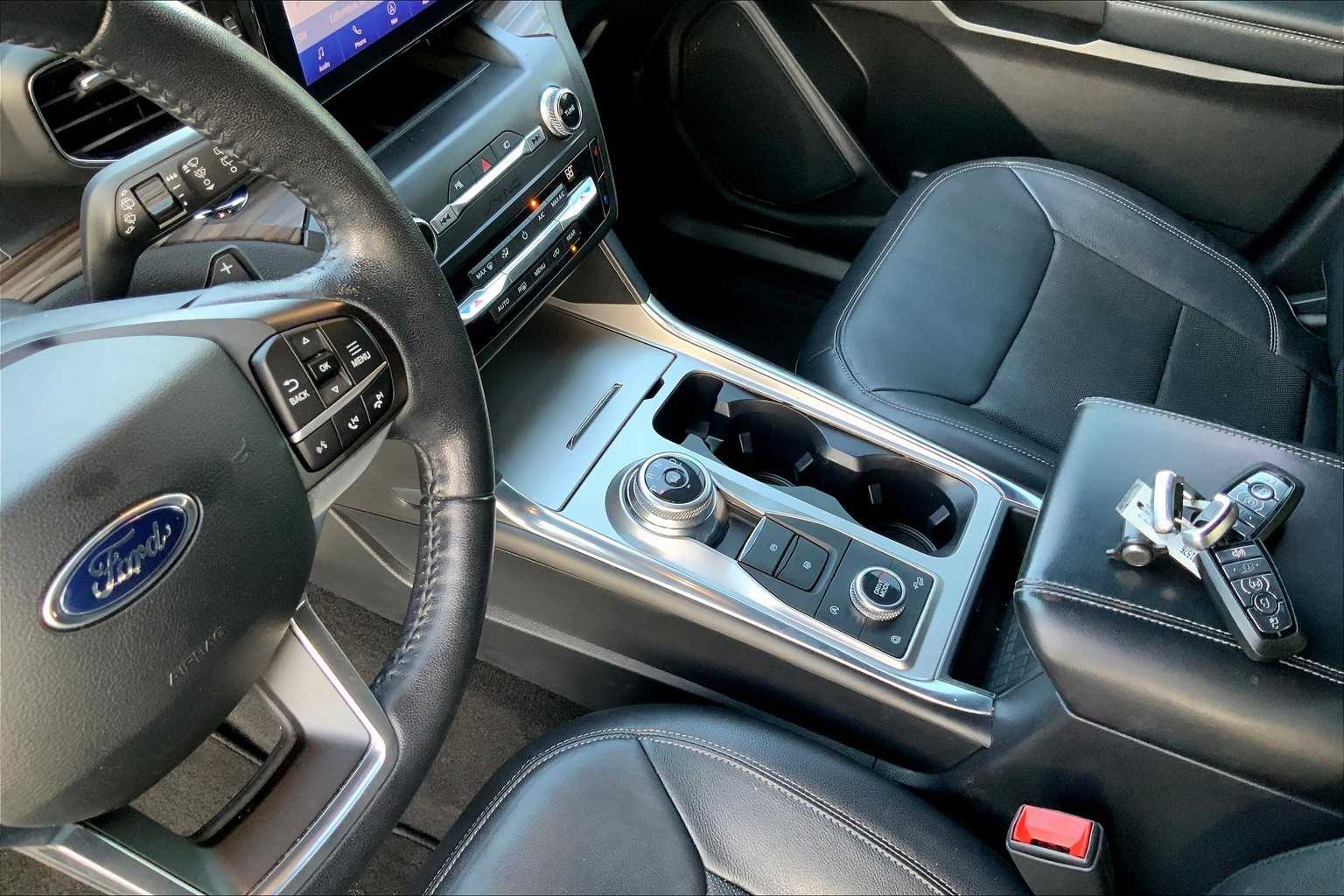 2020 Ford Explorer Limited photo 15