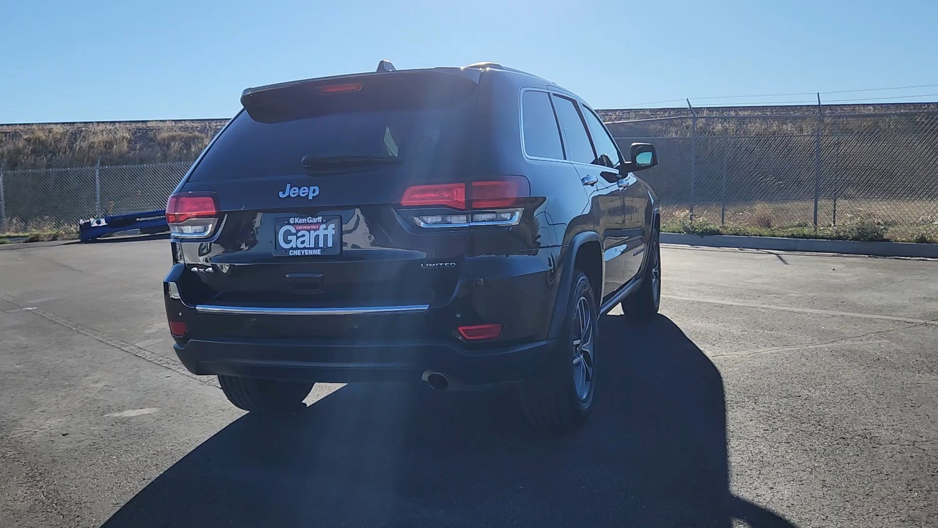 2020 Jeep Grand Cherokee Limited photo 2