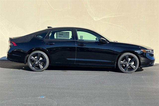 2025 Honda Accord Hybrid Sport-L photo 2