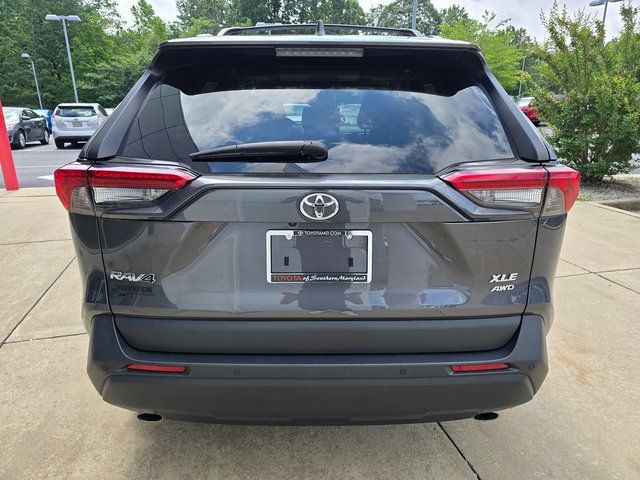 2023 Toyota RAV4 XLE Premium photo 4