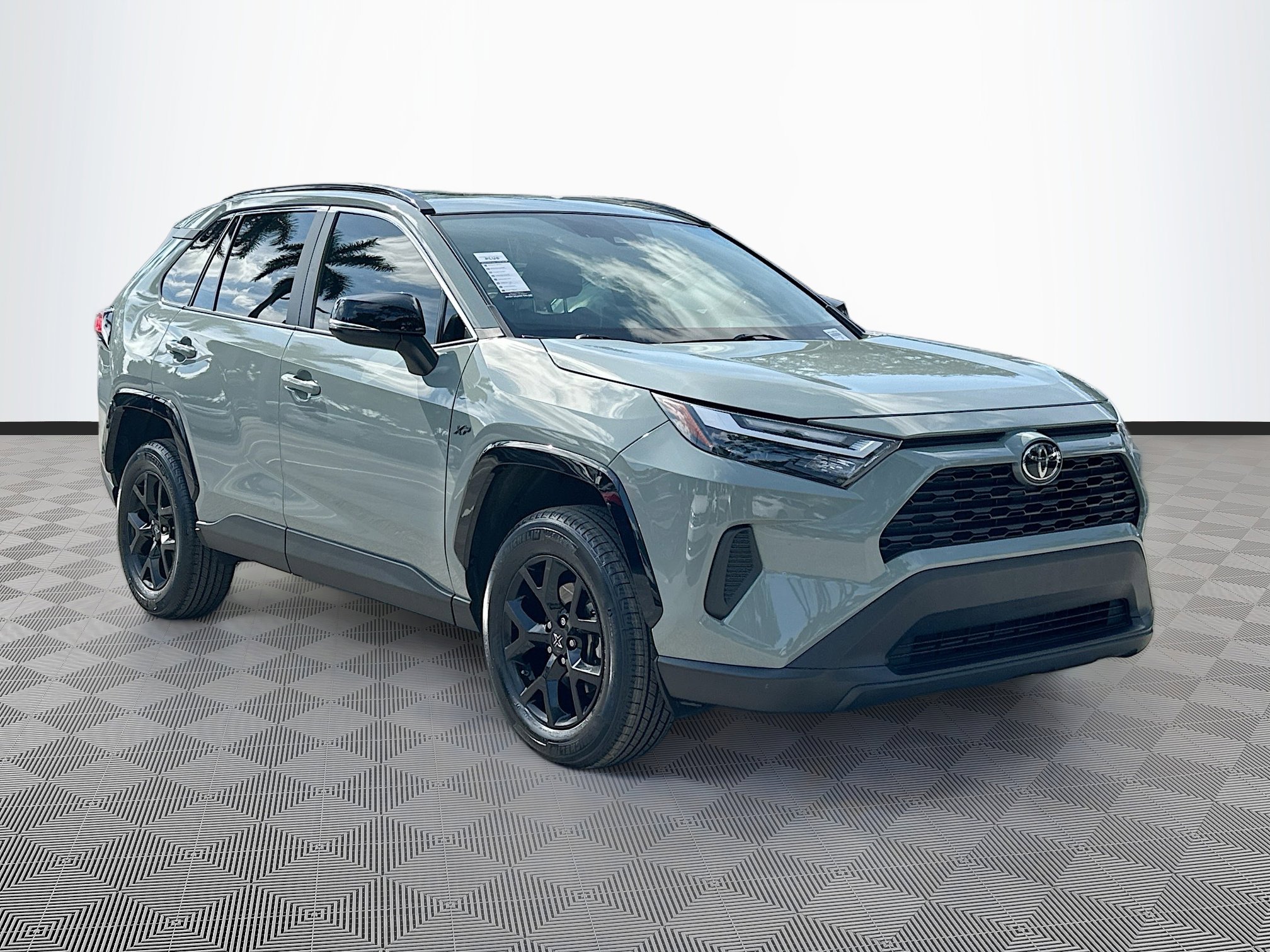2022 Toyota RAV4 XLE's photo