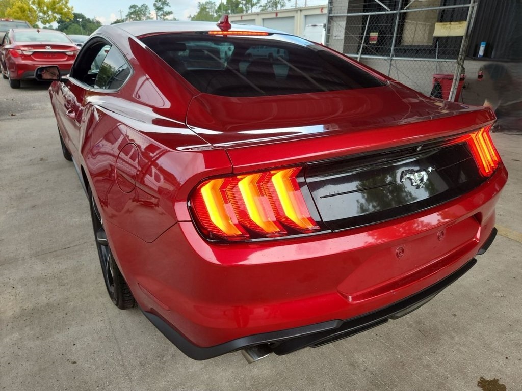 2020 Ford Mustang EcoBoost photo 3