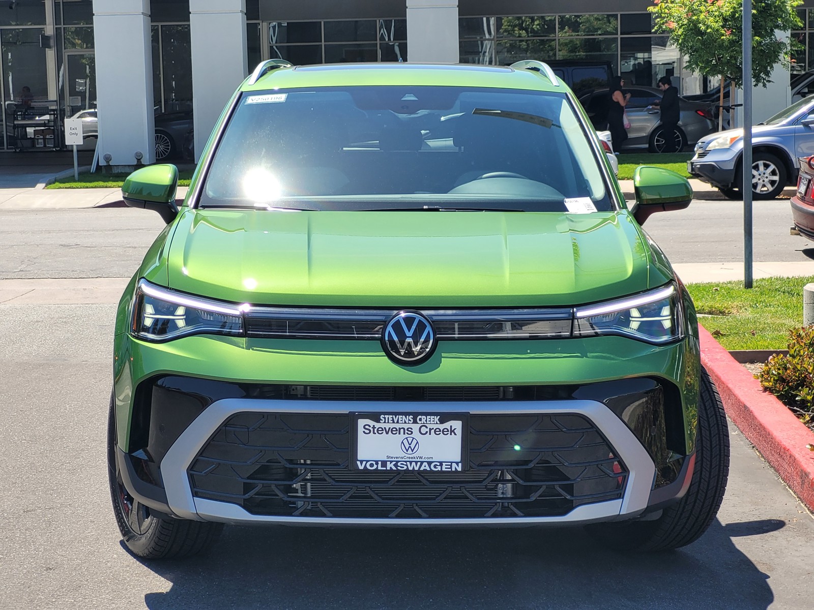 2025 Volkswagen Taos SEL photo 2