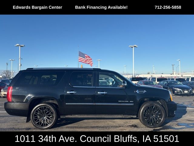 2014 Cadillac Escalade ESV Platinum Edition's photo